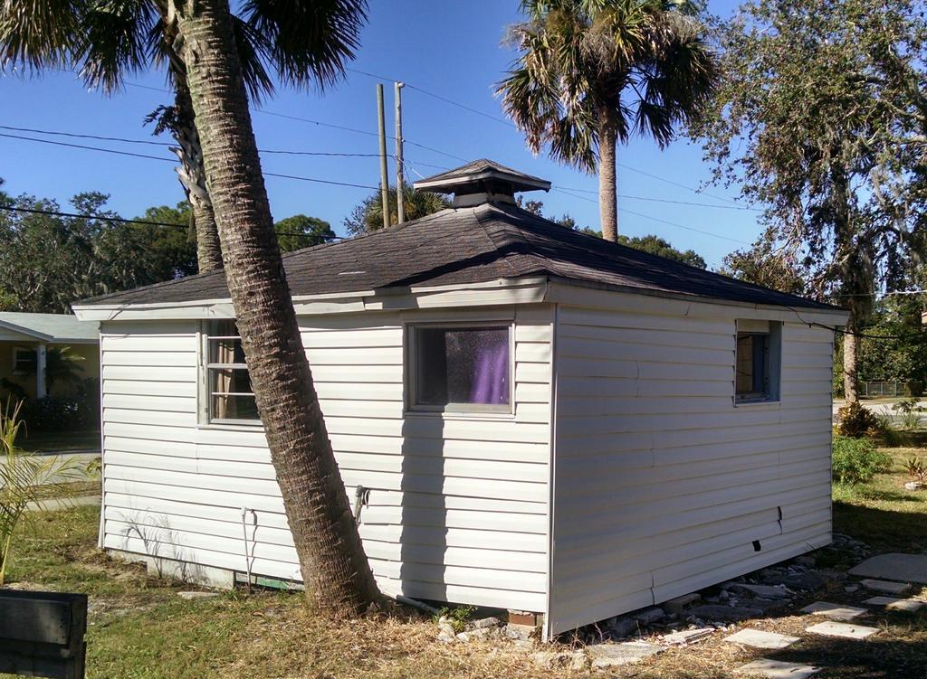 1 Beige Cozy Bungalow Or 1 White Cozy Efficiency Cottage In Titusville Buitenkant foto
