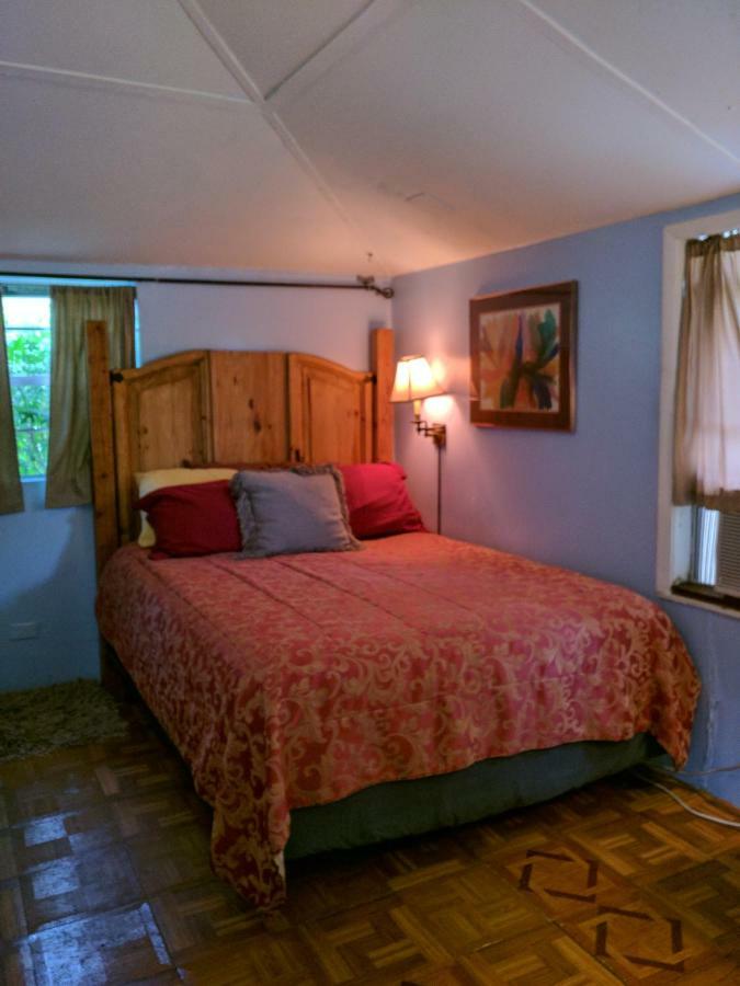 1 Beige Cozy Bungalow Or 1 White Cozy Efficiency Cottage In Titusville Buitenkant foto